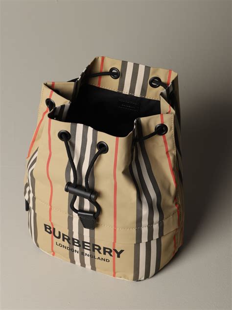 Burberry pouch bag